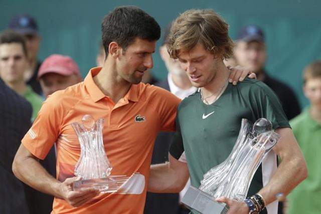 尤其在季后 尤其在季后